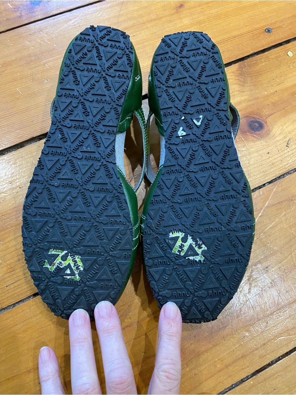 Ahnu Women's Green Crisscross Ballet Flats size 8 - Picture 3 of 7